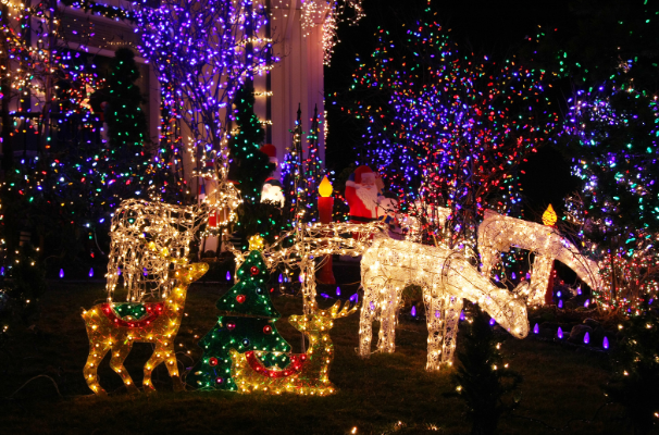 Arden-Christmas-lights-hanging this image shows Christmas lights hanging in Arden, CA