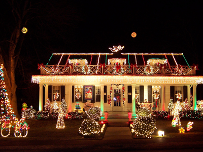 Fair-Oaks-Christmas-lights this image shows custom design of Christmas light installation in Fair Oaks, CA